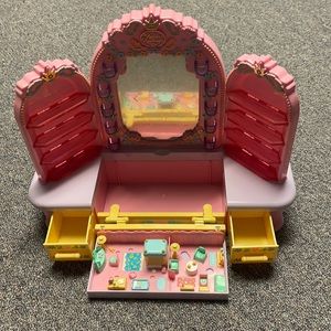 Vintage Polly Pocket Toy